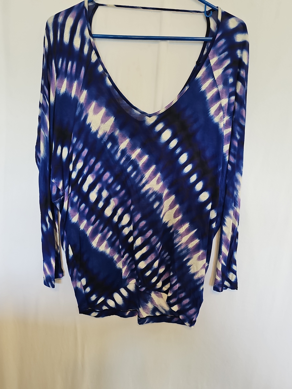 Express-Blue & Purple Tie-Dye V-Neck Long Sleeve Top | Size Small - Picture 2 of 7